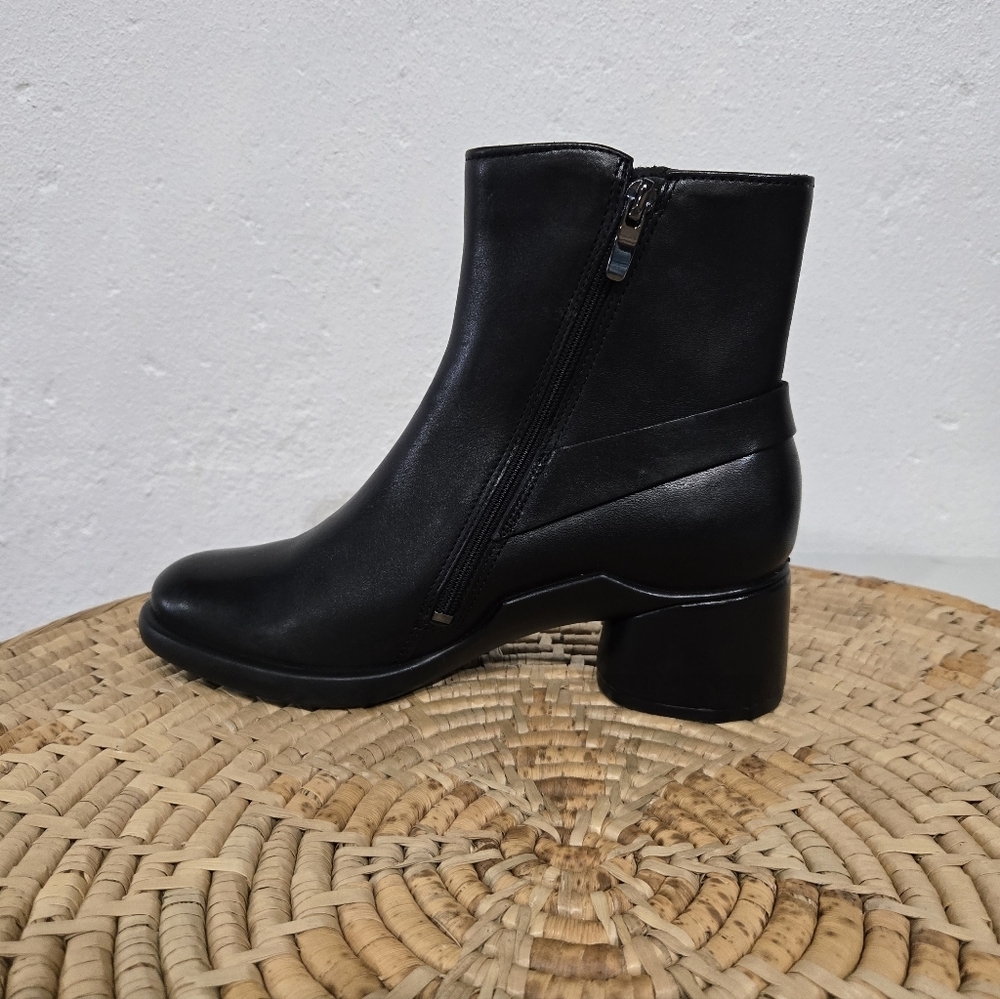 Ecco Black Leather Ankle Boots - Picture 3 of 7